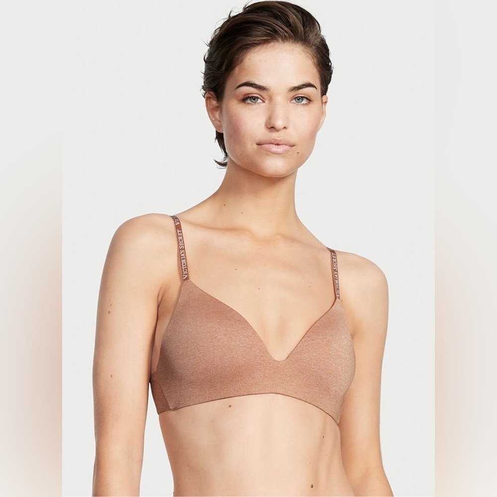 Victoria’s Secret Brilliant Blush Nude T- Shirt Logo Strap Bra- 34DDD